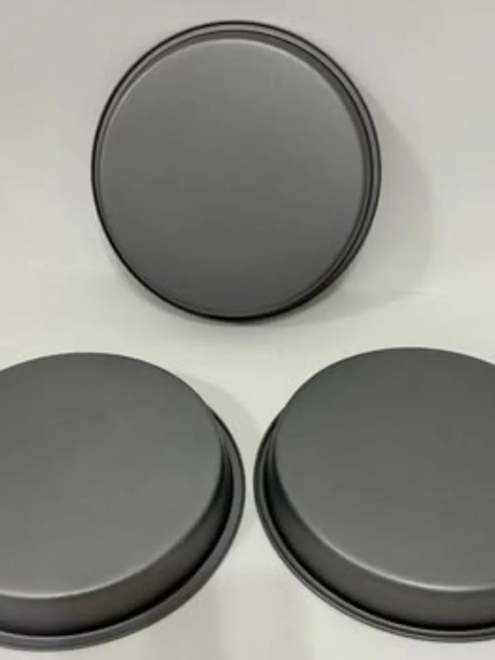 NEW 9” Round Nonstick Cake Pans Set of 3.